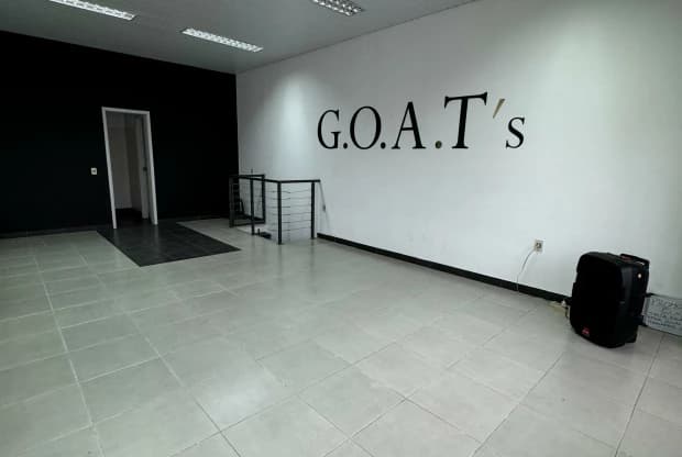 Academia GOATs, foto 2