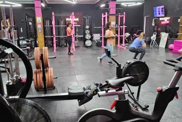 Alta Intensidad GYM, foto de portada