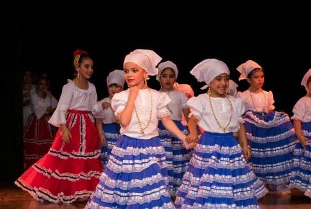 Escuela De Artes Lorena Azucas, foto de portada