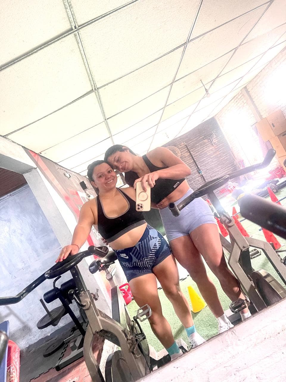 Entrenando con las chicas 💕 Zona Fitt es familia